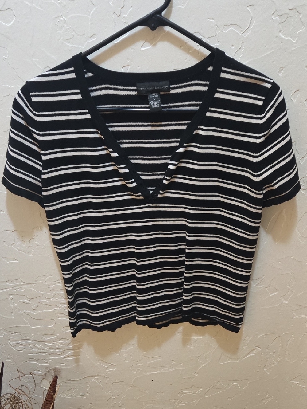 Spenser Jeremy Black & White Striped V-Neck Crop Top
